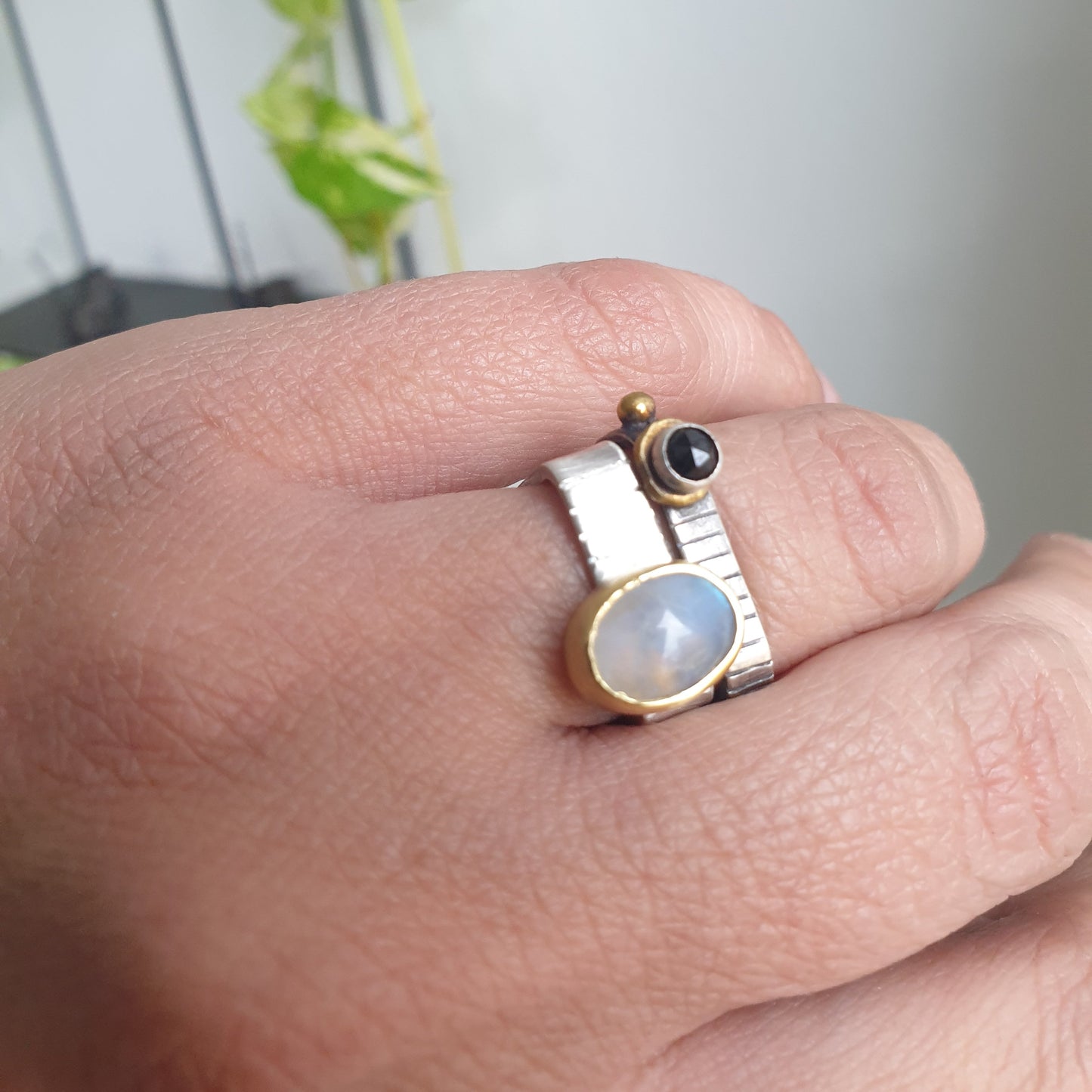 Crown prsten 2u1/ crni spinel mjesečev kamen