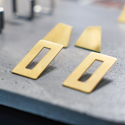 Naušnice prozori mjed