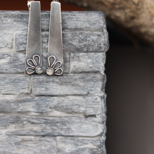 Nešto nježno/ moonstone / naušnice