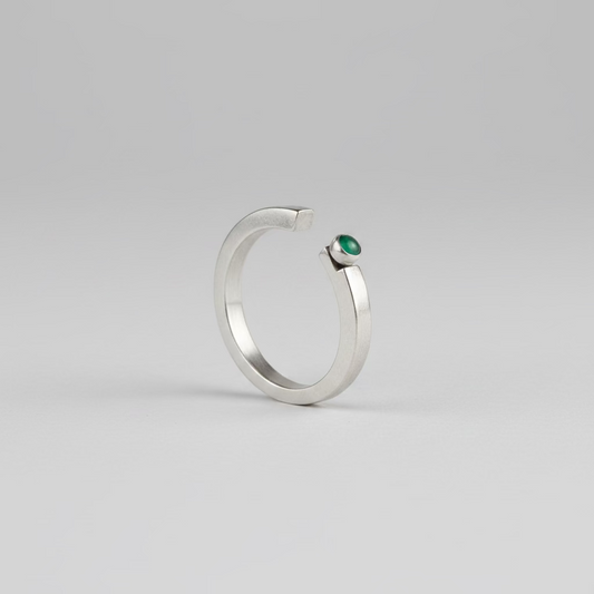 silver green gemstone ring minimalistic sterling silver