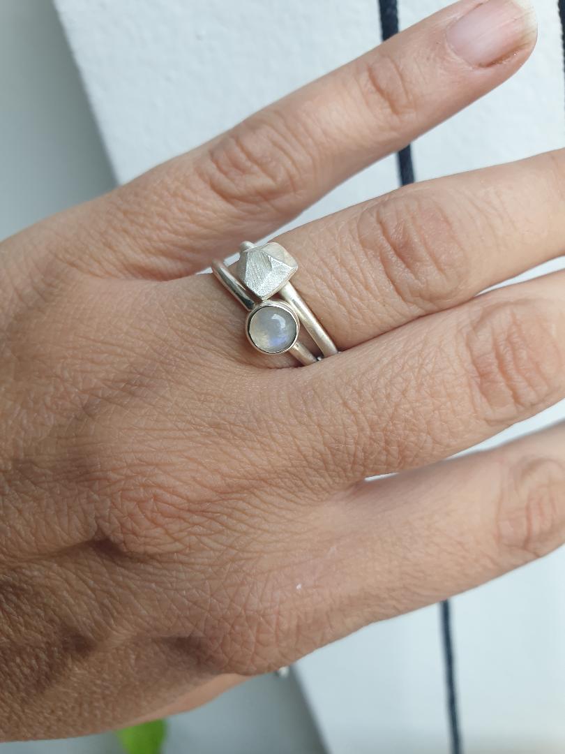 2U1 moonstone & stone / round / prsten