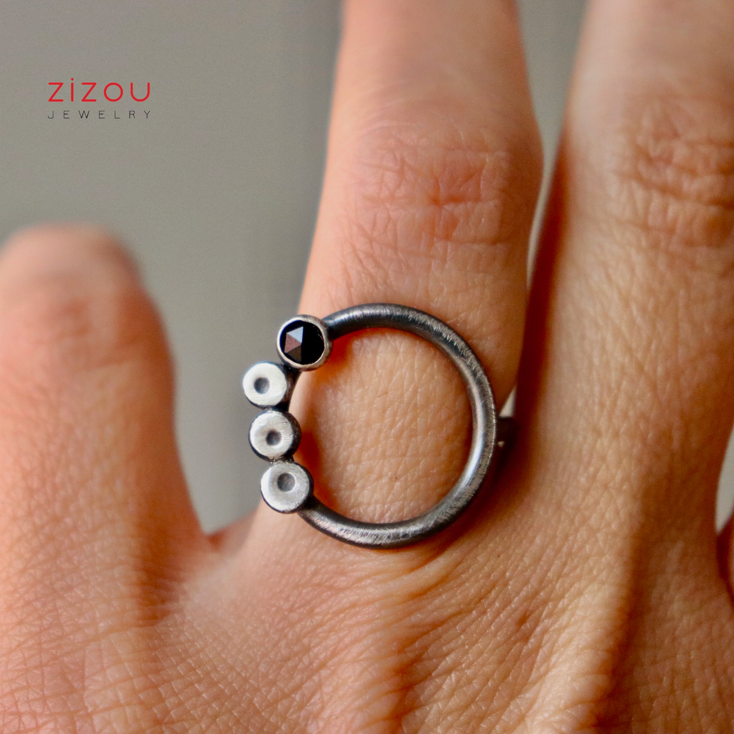 BuBBles / Black spinel / prsten