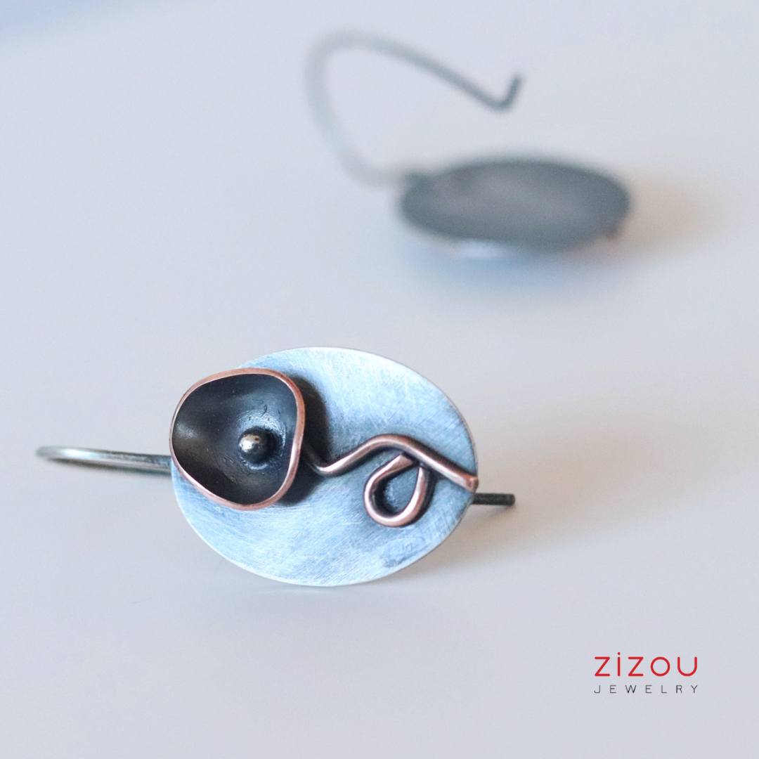 Crni cvijet oval / mix metala / naušnice