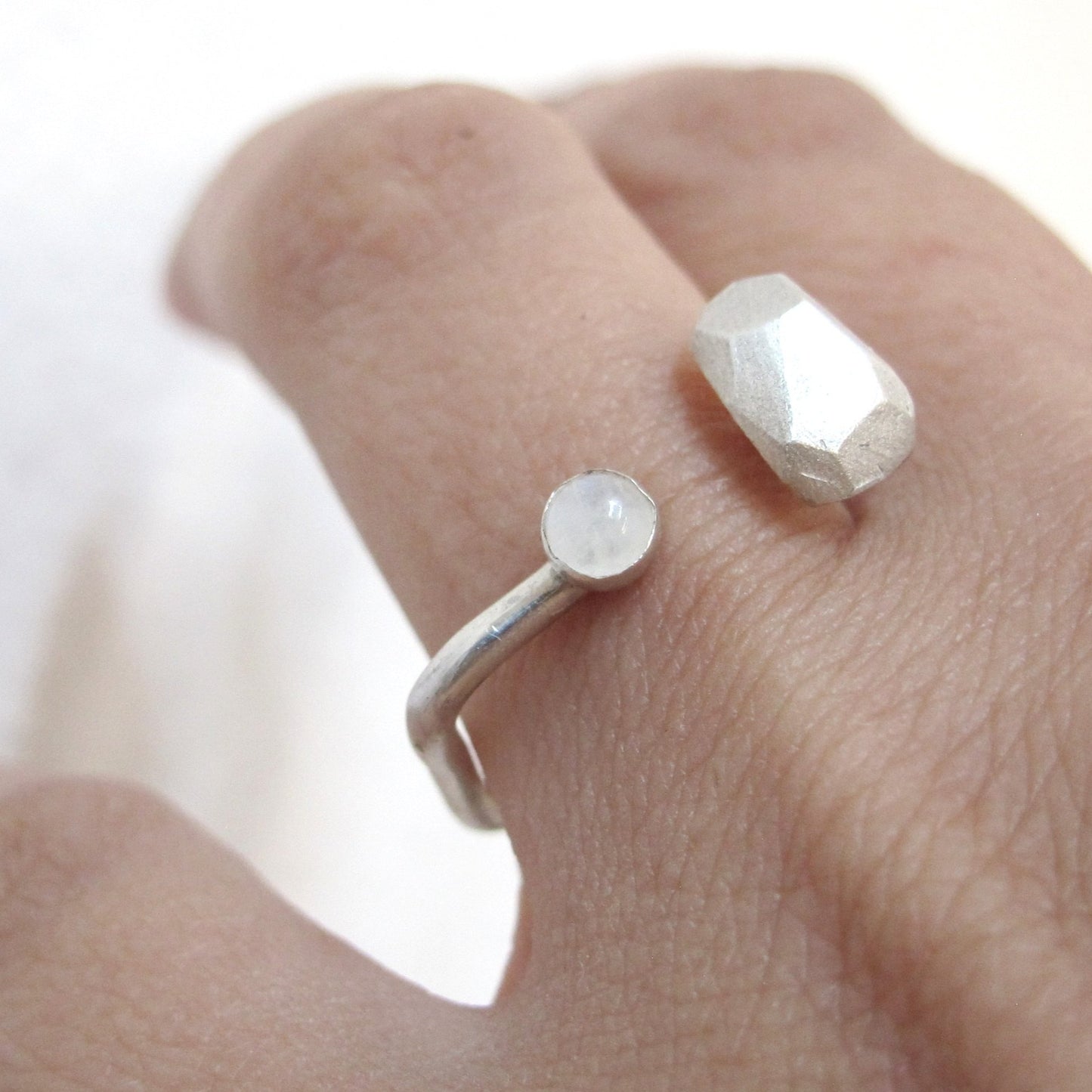 Stripes & Stones / moonstone / prsten