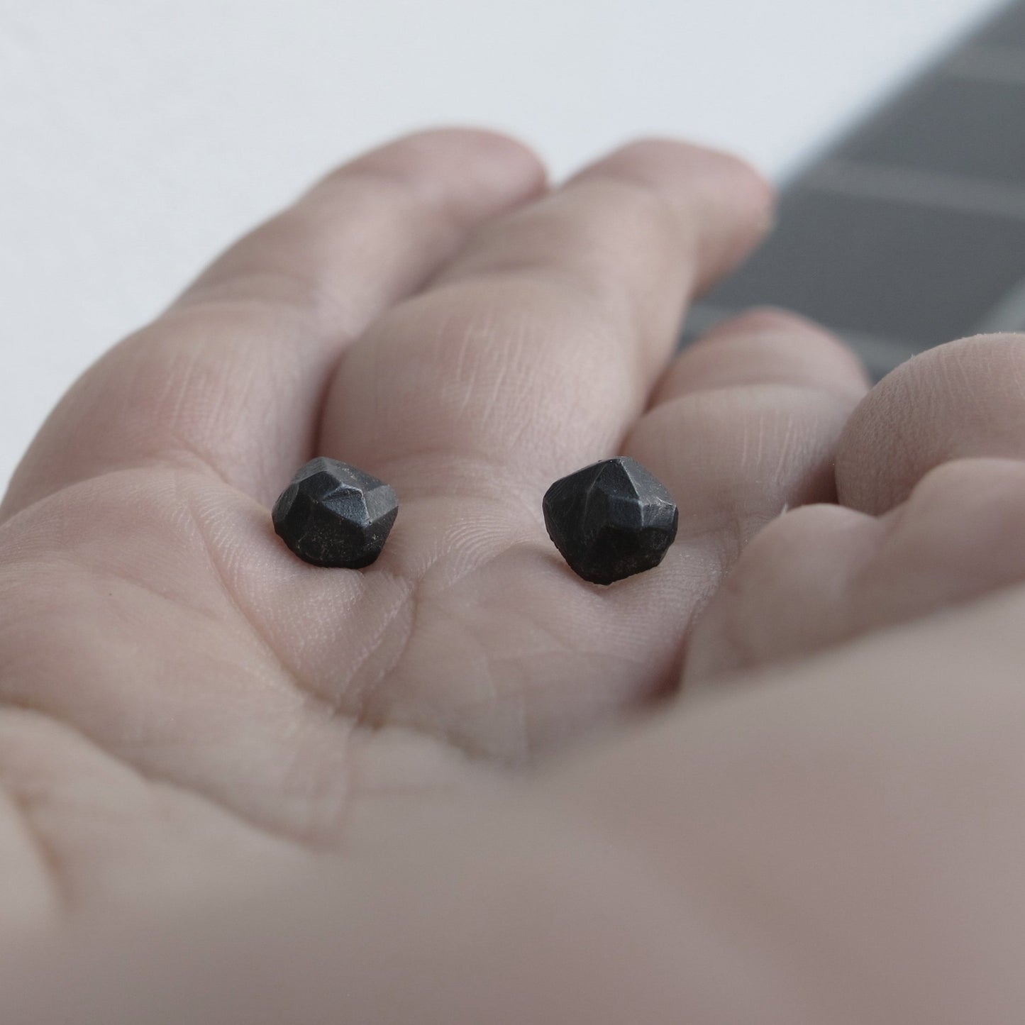 Stones S / Black / naušnice