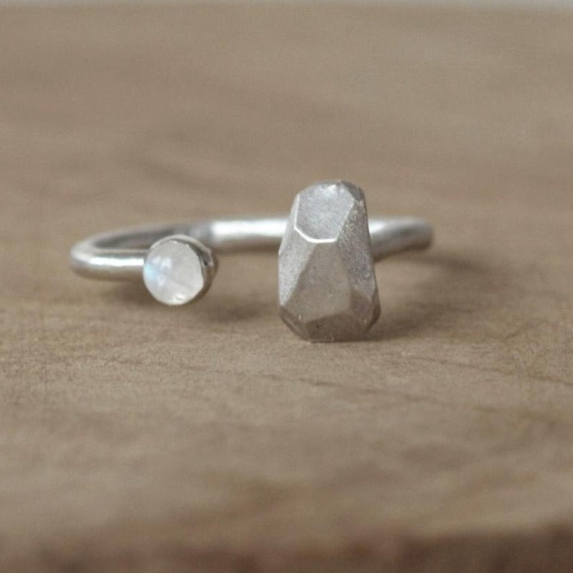 Stripes & Stones / moonstone / prsten