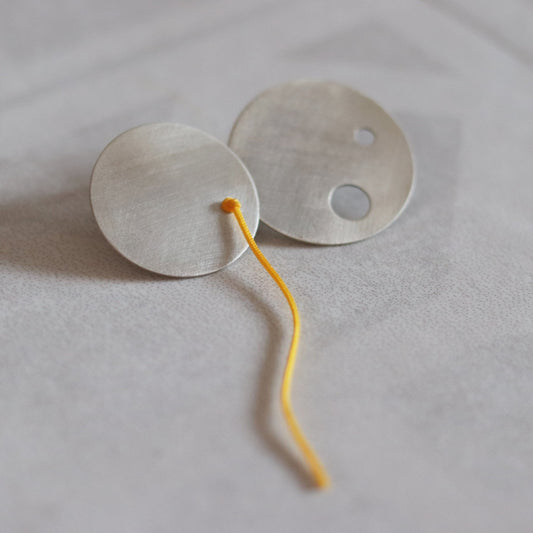 On the Moon / naušnice