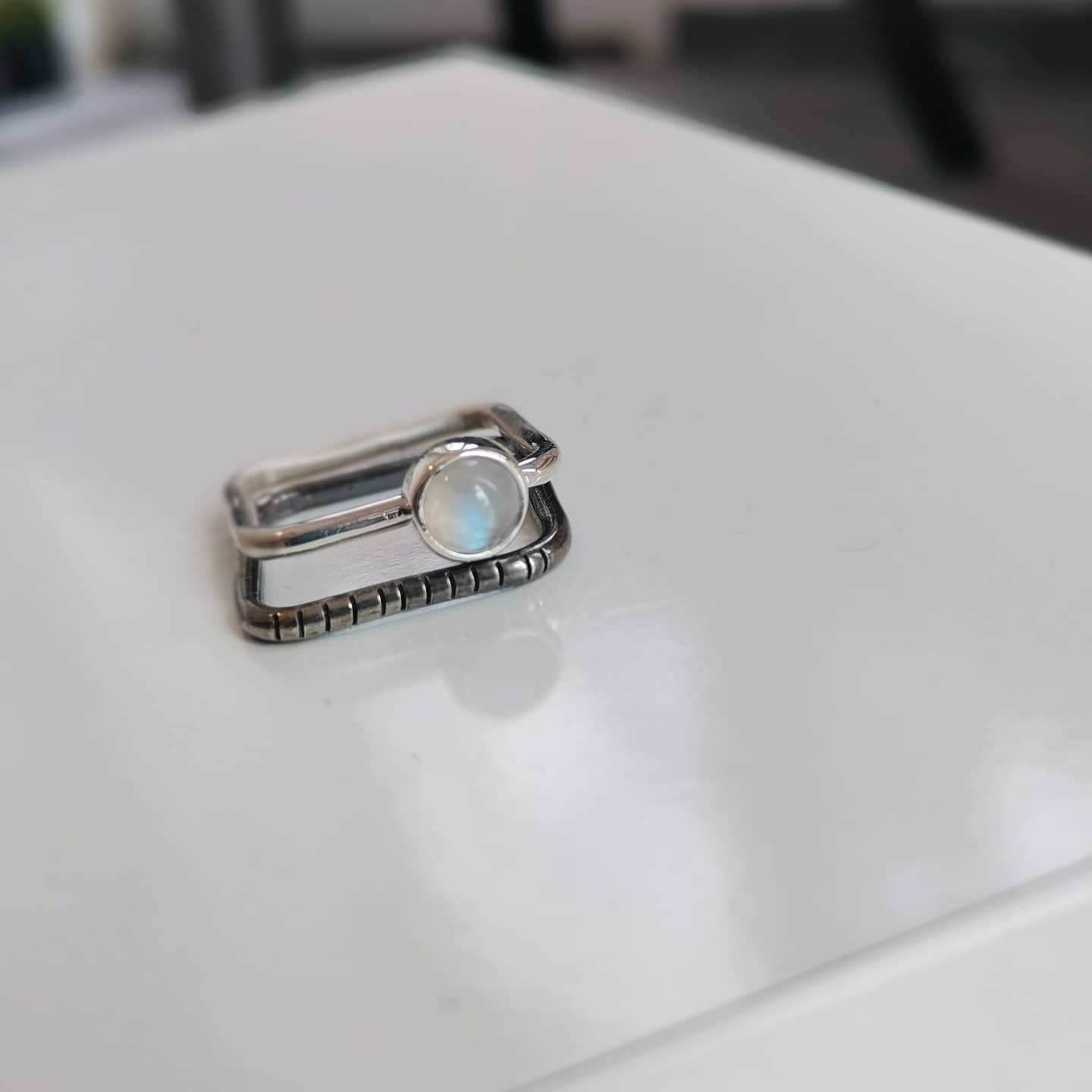 2U1 moonstone / square / prsten