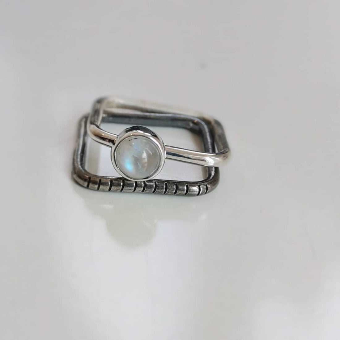 2U1 moonstone / square / prsten