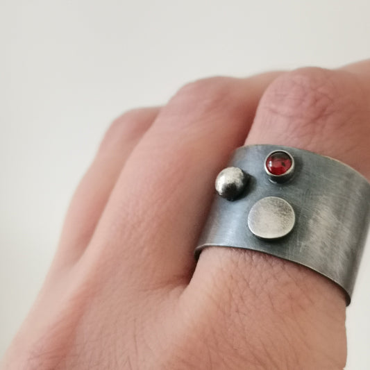 Točkice / granat / prsten