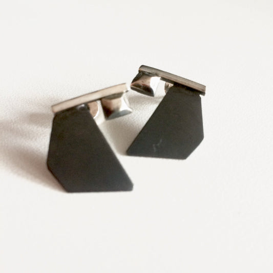 Asymmetric love / naušnice