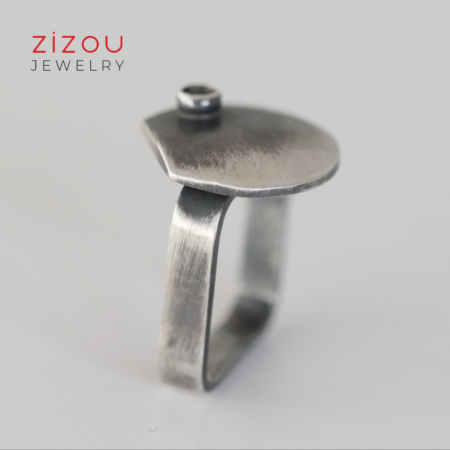 The Moon / Black spinel / square / prsten