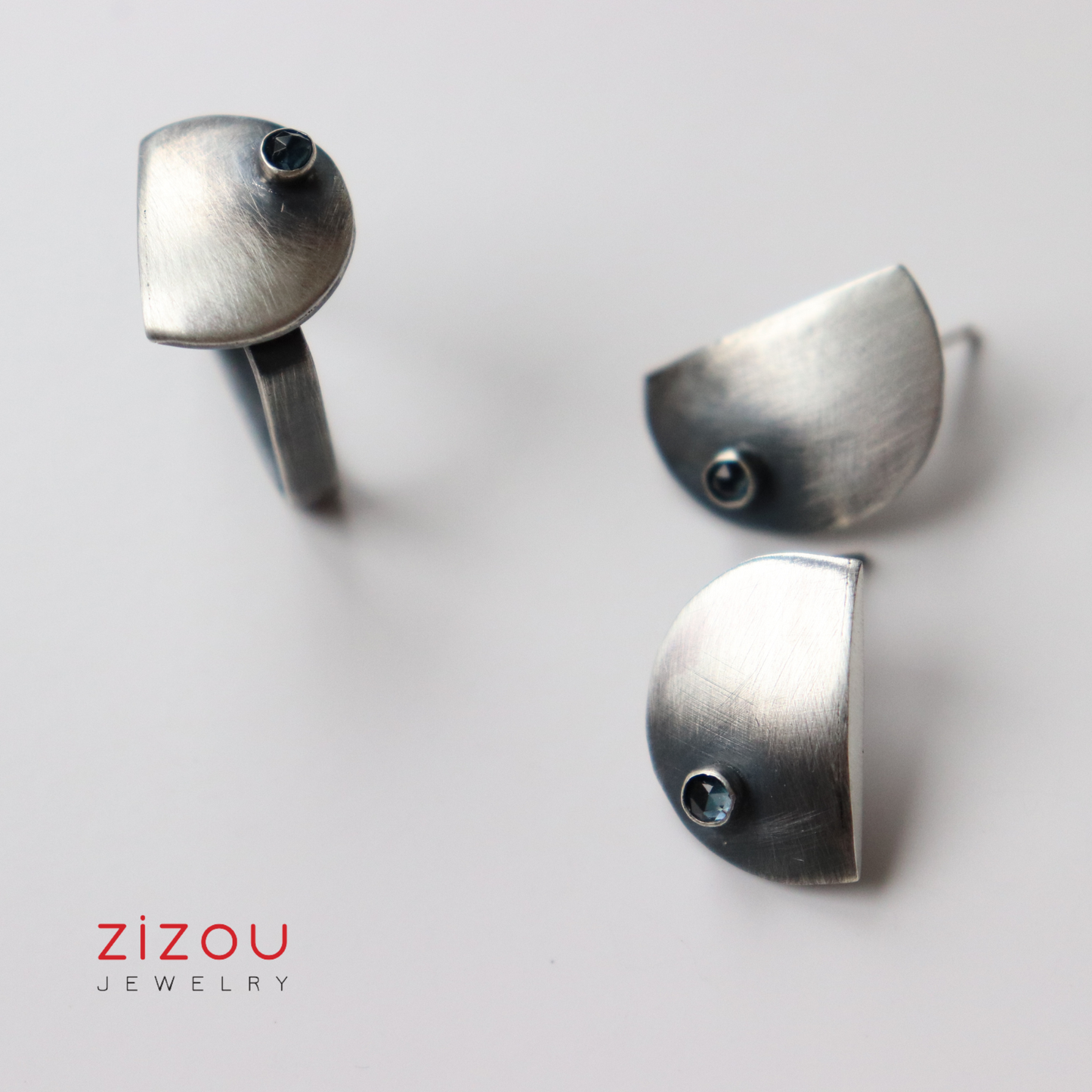 The Moon / topaz / narukvica