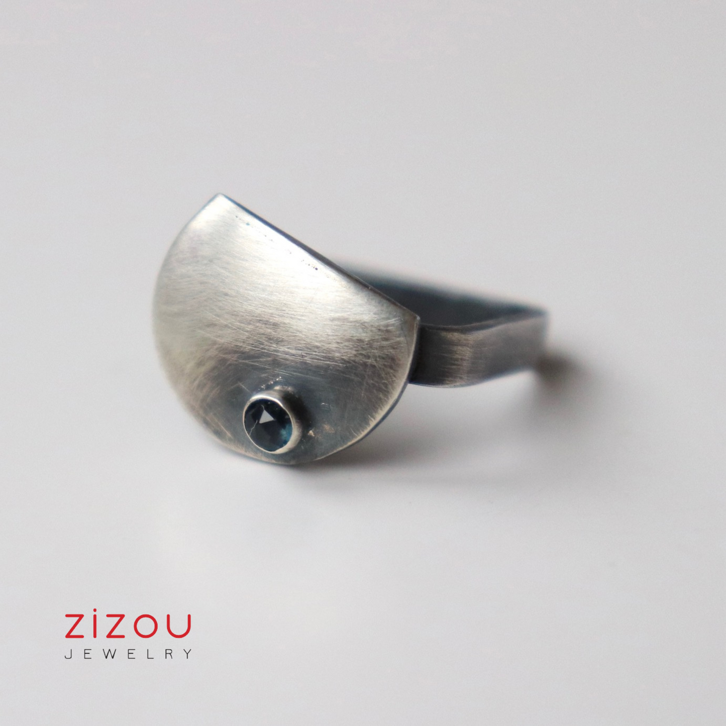 The Moon / topaz / prsten
