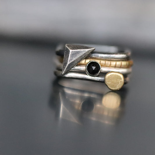 4U1 Escape the ordinary III / ring