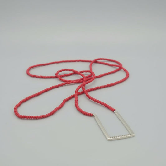 What  are we keeping in Line / ogrlica /