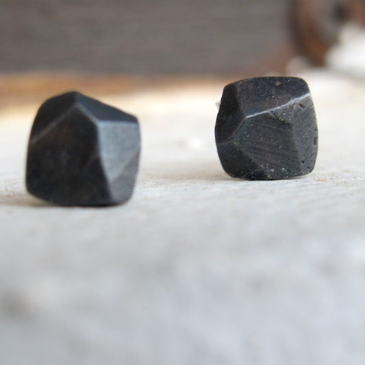 Stones M / Black / naušnice