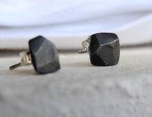 Load image into Gallery viewer, Stones M / Black / naušnice