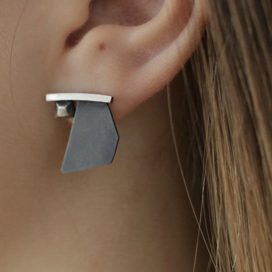 Asymmetric love / naušnice