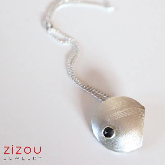 Full Moon / moonstone grey / ogrlica