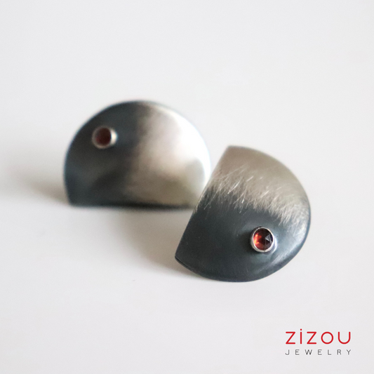The Moon / granat / naušnice